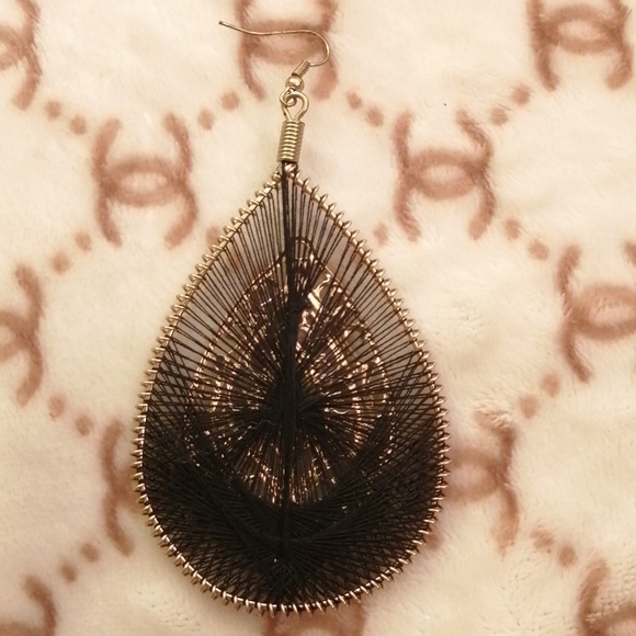 Earrings - Picture 3 of 6